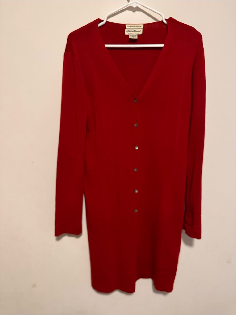 Eddie Bauer Rich Red Long-Sleeve V-Neck Italian Merino Wool sweater. Medium Tall